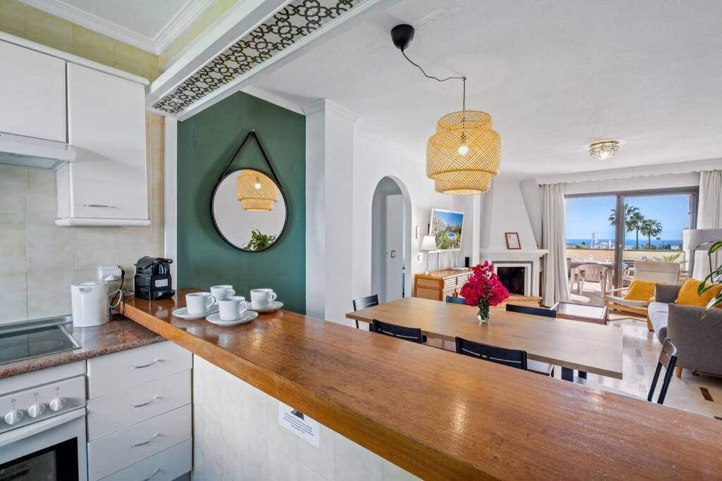 Amazing Apartment With Sea View & Big Terrace 미하스 외부 사진